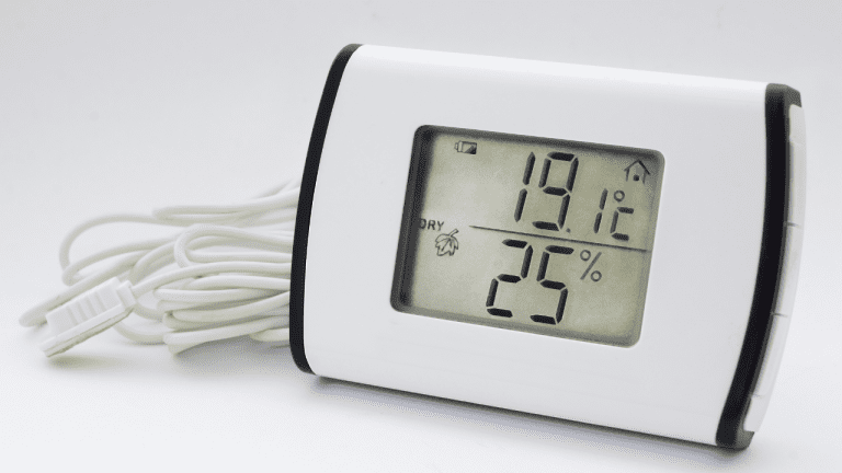 Kalibrasi Thermohygrometer: Akurasi Pengukuran Suhu dan Kelembapan yang Terjamin